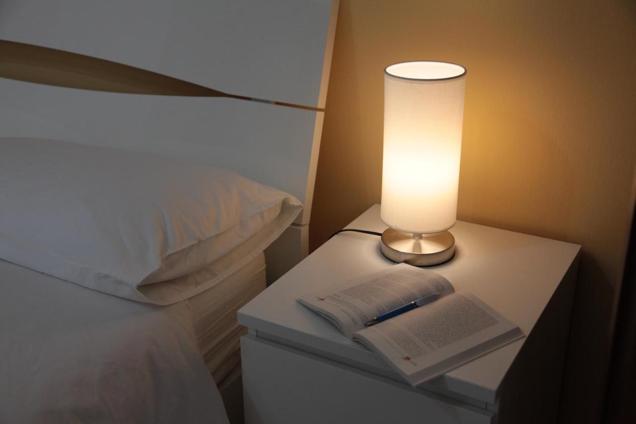 B&B Amelie Lecce Bagian luar foto